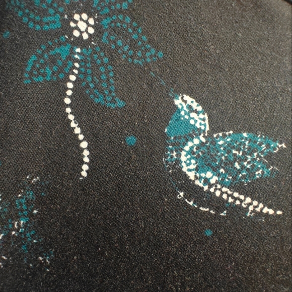 Lularoe classic tee top - Picture 2 of 4